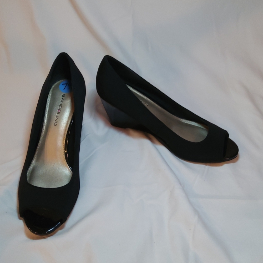BANDOLINO Women Black Wedge Shoes 7.5 w/3" Heels